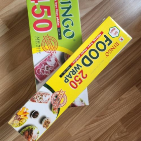 CUỘN MÀNG BỌC THỰC PHẨM RINGO 30CMX300M CÓ DAO CẮT GIÁ SỈ