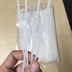 DÂY RÚT NHỰA 300MM X 4.6LI HÀNG CÓ SẴN GIAO NHANH TRONG NGÀY